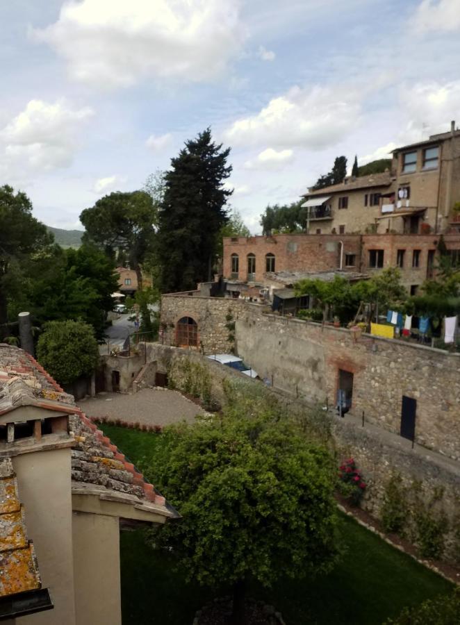 Contemporary Rooms San Gimignano Exterior photo
